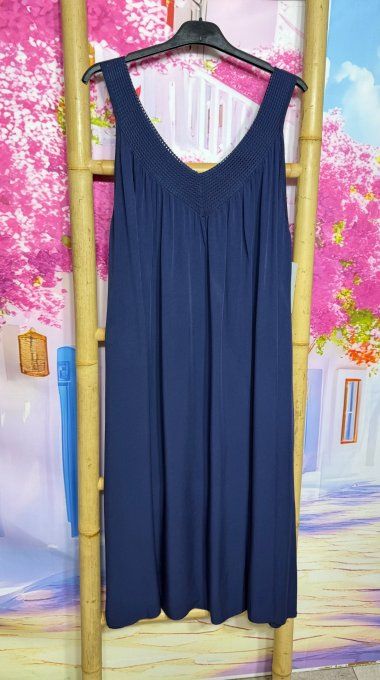Robe trapèze mi-longue marine col V brodé viscose douceur ++++ du 36 au 46/48