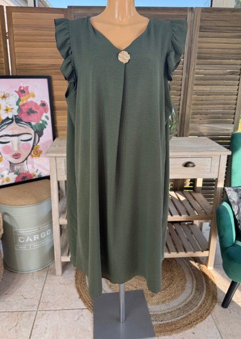 Robe trapèze Kaki épaules volantées & broche dorée or du 40 au 52