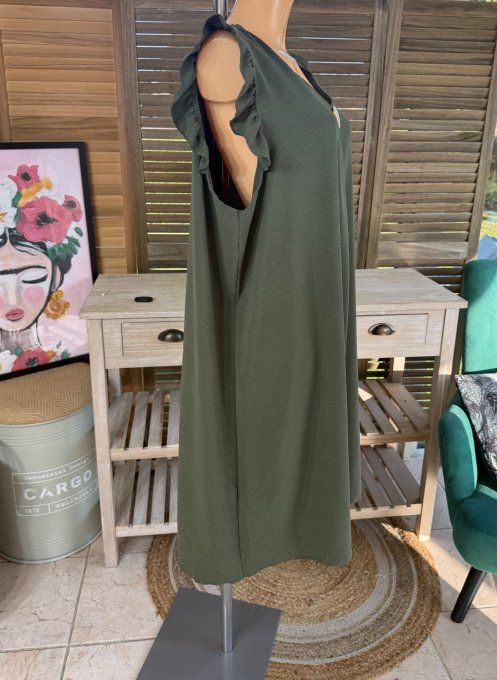 Robe trapèze Kaki épaules volantées & broche dorée or du 40 au 52