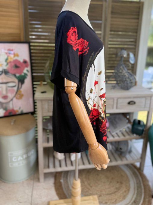 Top ample noir Skeleton & Red Roses du 38 au 48/50