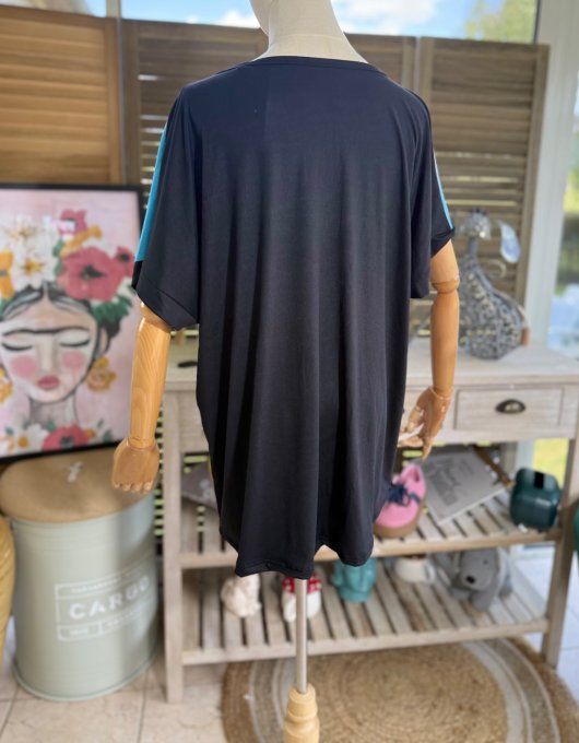 Top ample noir Frida Kahlo aux Fleurs in Blue World du 38 au 48/50 