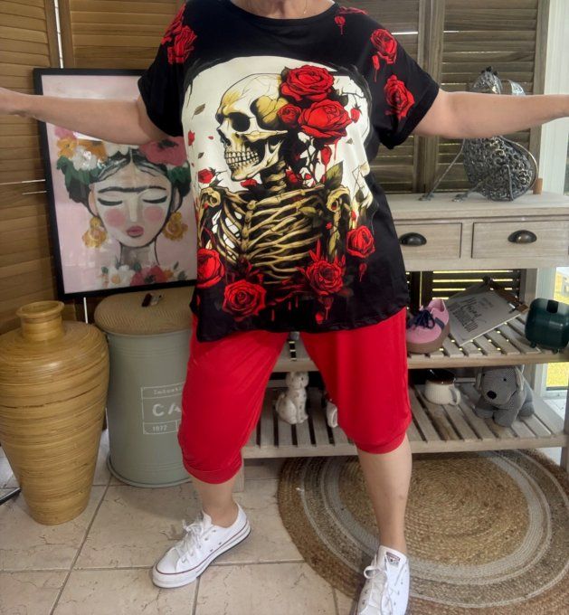 Top ample noir Skeleton & Red Roses du 38 au 48/50