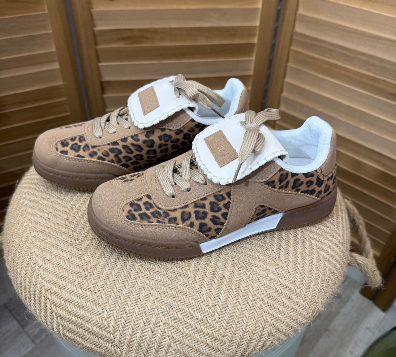 CHAUSSURES ET ACCESSOIRES